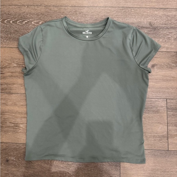 Crop Top - Picture 1 of 3